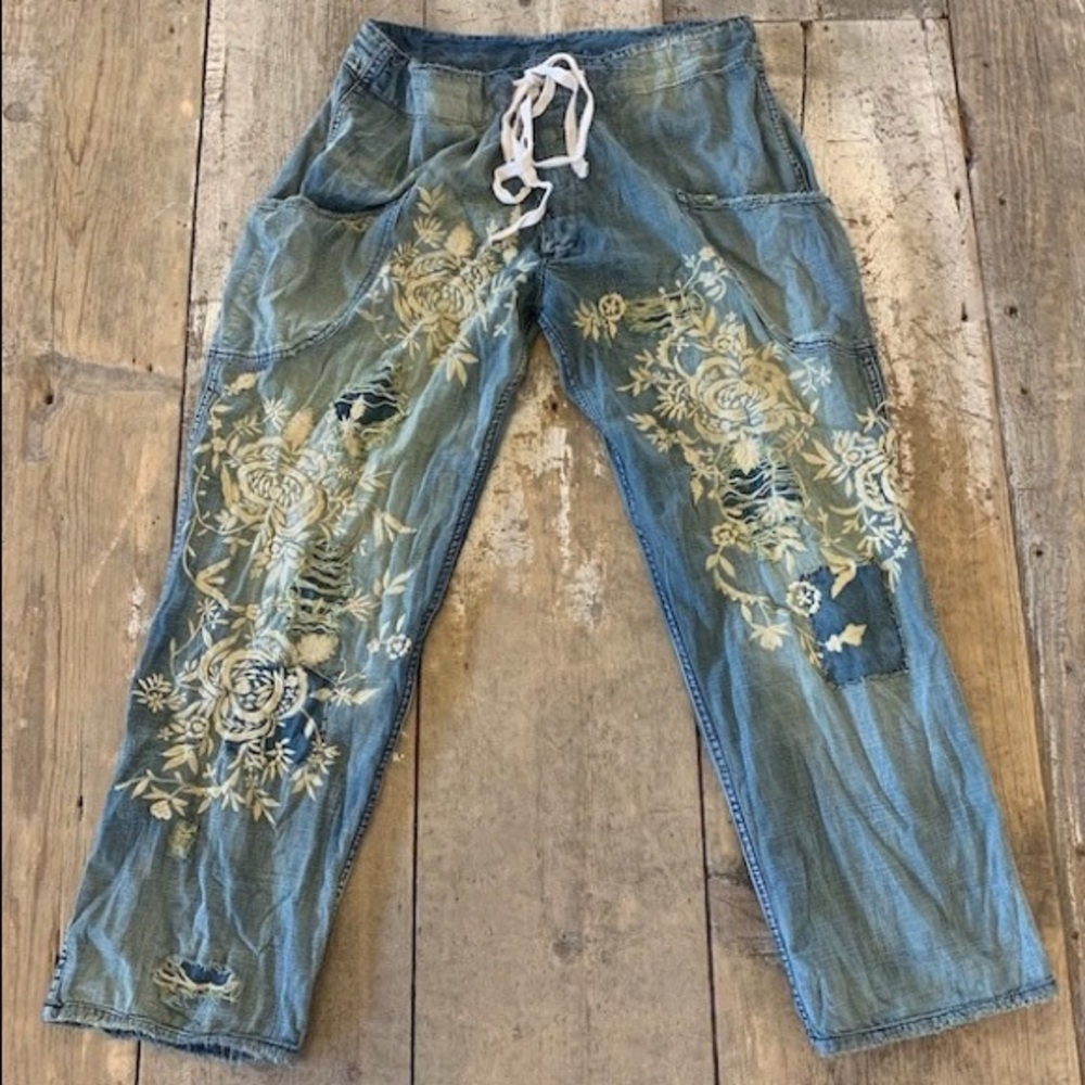 Magnolia Pearl embroidered Okeefe jeans worn once